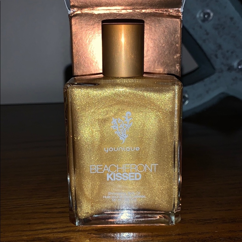 Younique shimmering body oil